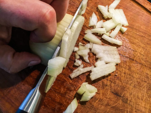 Zwiebeln schneiden