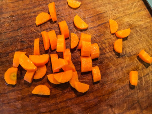 Möhre schneiden