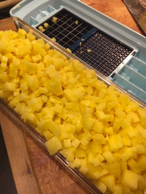 Kartoffeln fein gewürfelt mit dem Nicer Dicer