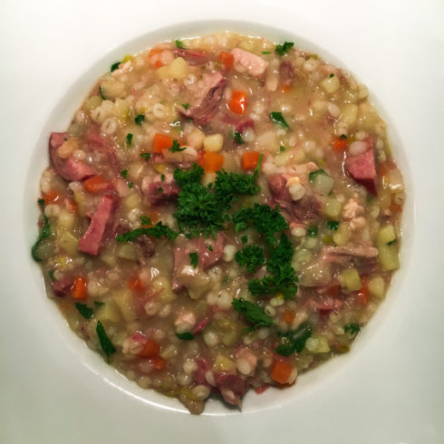 Ein Teller Graupensuppe