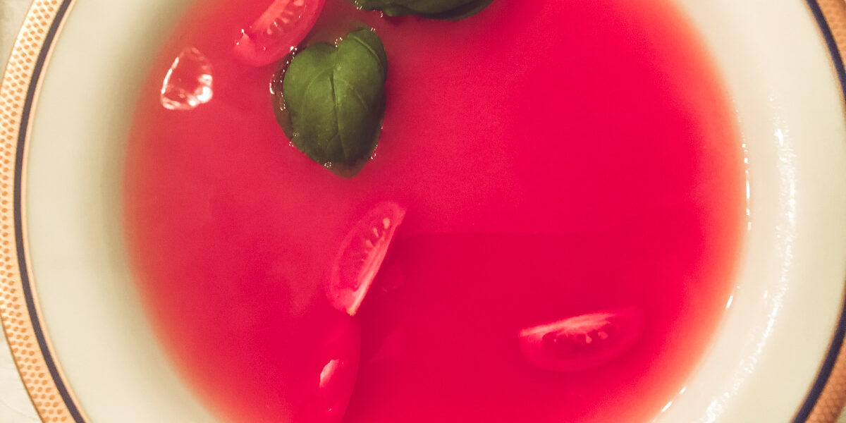 Tomatenessenz: Klare Tomatensuppe • leckersein ° Foodblog vom Niederrhein