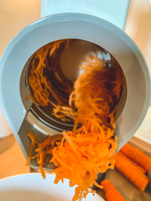 Möhren raspeln