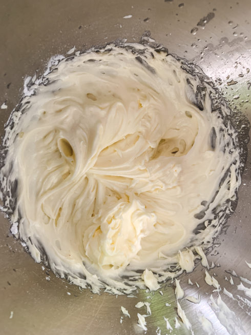 Zitronen-Frosting herstellen