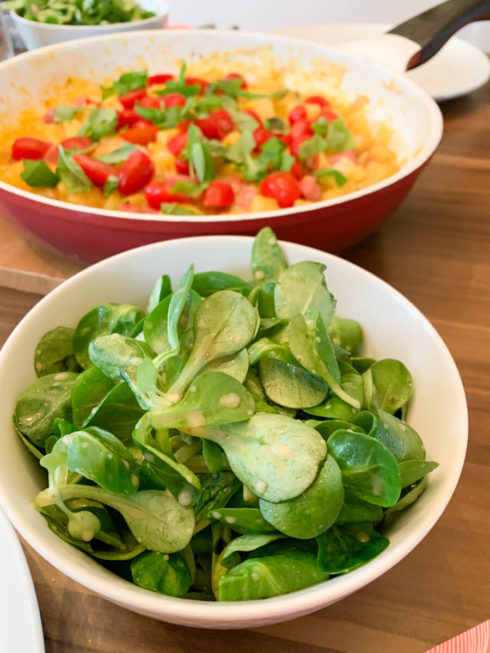 Bauern-Omelette mit Katroffeln und Mettwurst