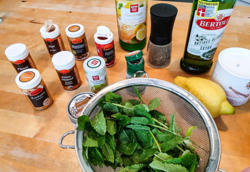 marokkanisches Grill-Hähnchen vom Drehspieß