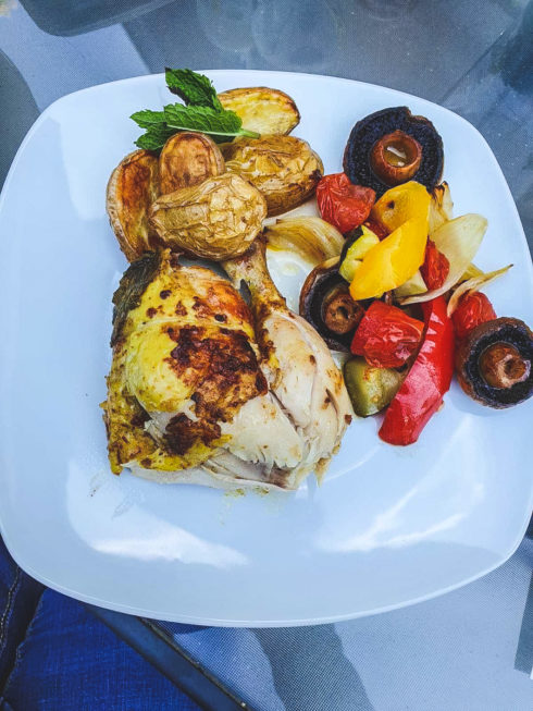 marokkanisches Grill-Hähnchen vom Drehspieß