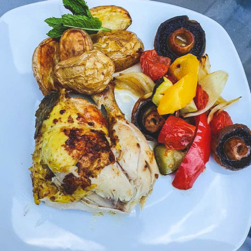 marokkanisches Grill-Hähnchen vom Drehspieß