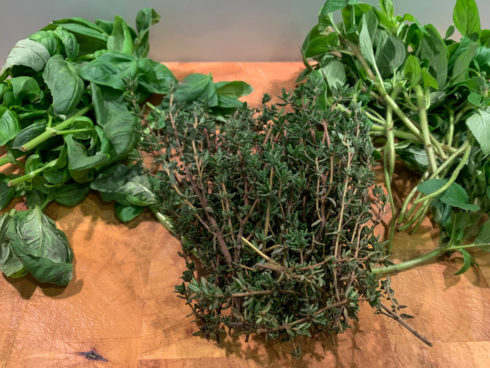 Geschenke aus der Küche: selbstgemachtes Kräutersalz