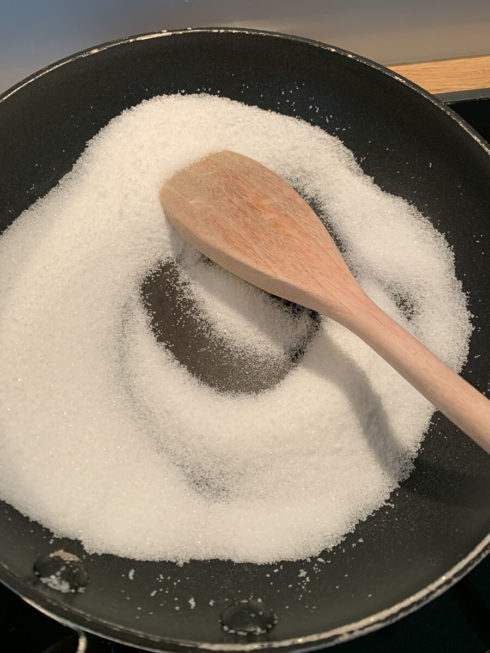 Plätzchen backen - Salzkaramell-Rauten mit Macadamia-Nüssen