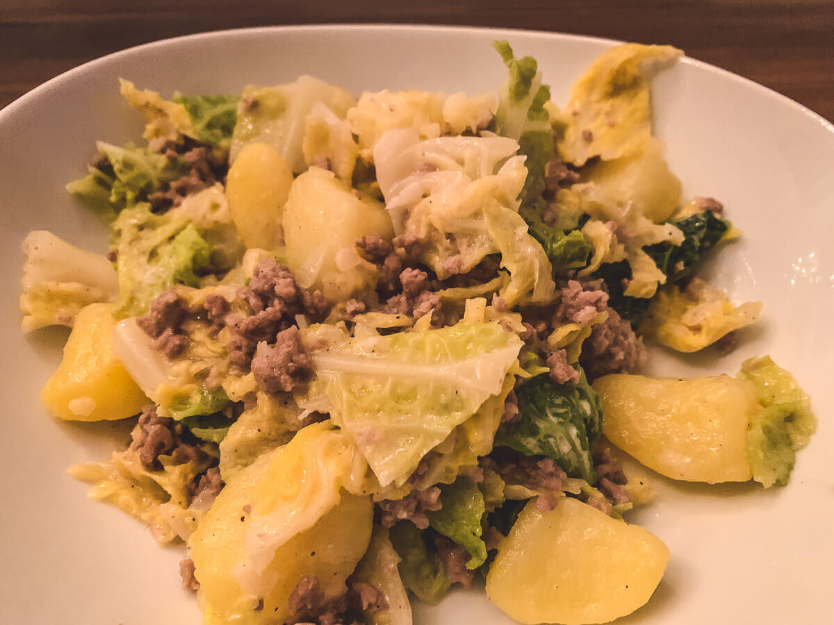 Wirsing-Kartoffel-Hackfleisch-Topf • leckersein ° Foodblog vom Niederrhein